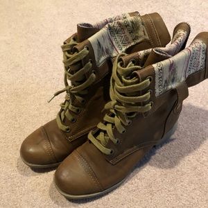 Brown combat boots with Aztec print!